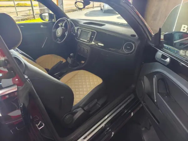 Volkswagen New Beetle Cabriolet ESSENCE 7