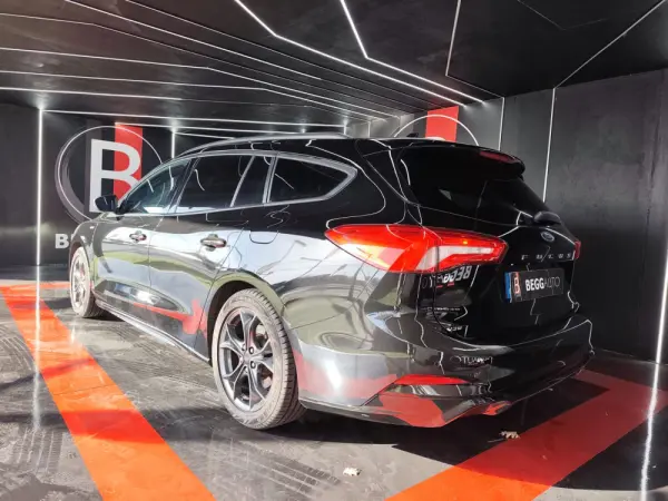 Ford Focus SW 1.0 EcoBoost MHEV ST-Line 2