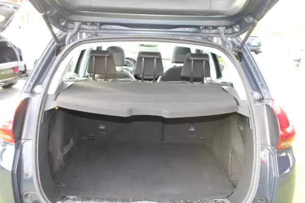 Peugeot 2008 PureTechAllure 11