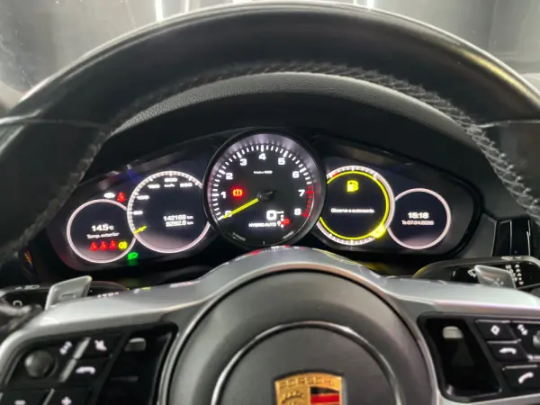 Porsche Cayenne Coupé E-Hybrid 27