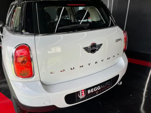 MINI Countryman Cooper D 9