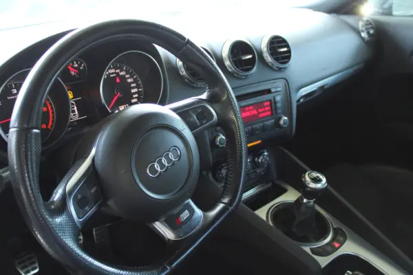Audi TT Coupé 2.0 TDi quattro S-line 33