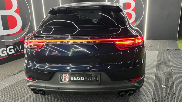 Porsche Cayenne Coupé 12