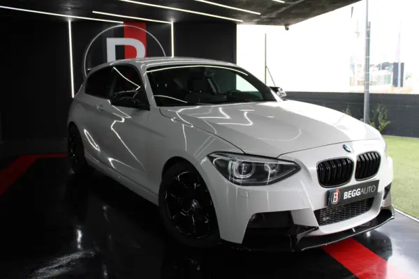 BMW 114 d Pack M 11
