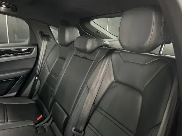 Porsche Cayenne Coupé E-Hybrid 37