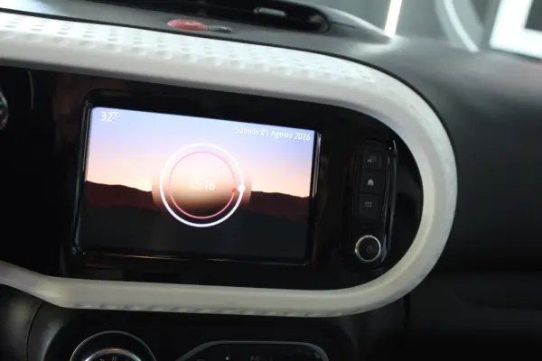 Renault Twingo 1.0 SCe Intens 18