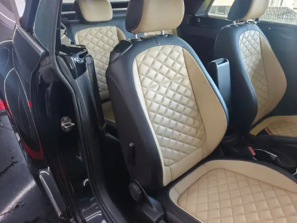 Volkswagen New Beetle Cabriolet ESSENCE 8