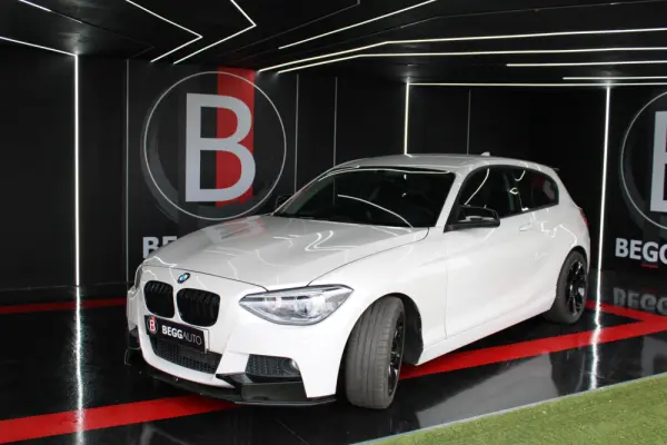 BMW 114 d Pack M 12