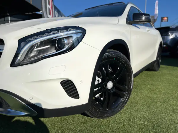 Mercedes-Benz GLA 200 d Aut. 8