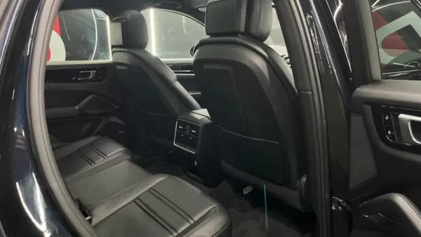 Porsche Cayenne Coupé 30