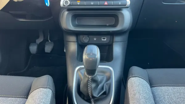 Citroën C3 1.2 PureTech Shine 23