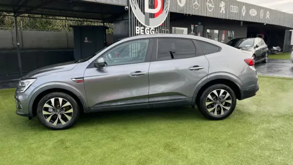 Renault Arkana Full Hybrid E-TECH 5