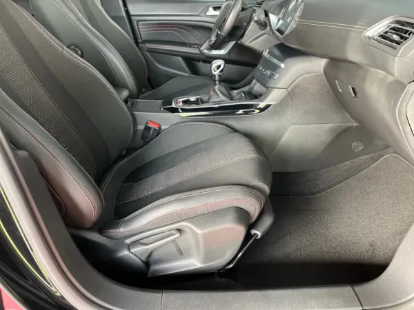Peugeot 308 1.2 PureTech GT Line 47