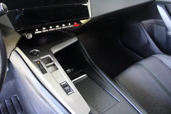 Peugeot 308 SW PureTech 130 EAT8 Active Pack 21