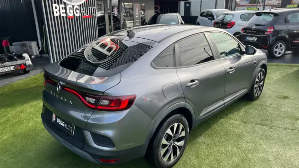 Renault Arkana Full Hybrid E-TECH 19