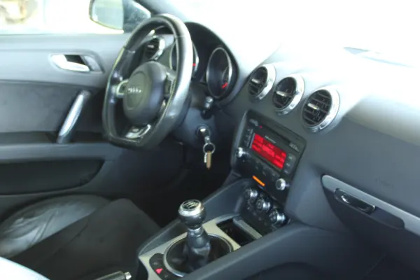 Audi TT Coupé 2.0 TDi quattro S-line 39