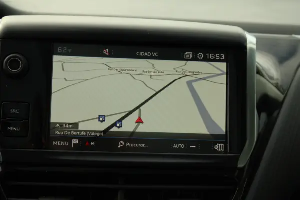 Peugeot 2008 PureTechAllure 30