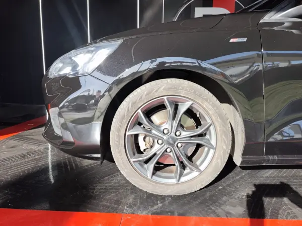 Ford Focus SW 1.0 EcoBoost MHEV ST-Line 6