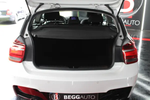 BMW 114 d Pack M 19