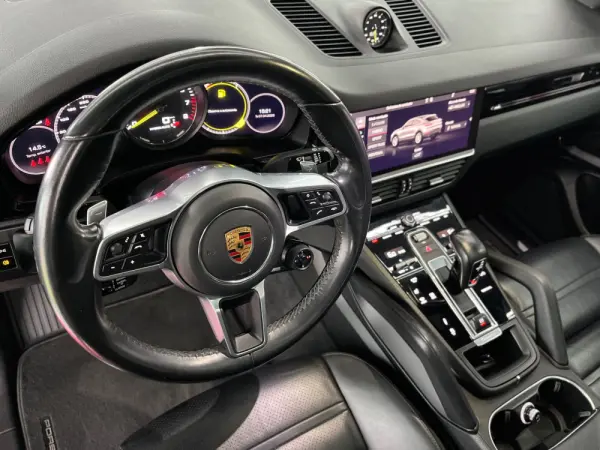 Porsche Cayenne Coupé E-Hybrid 22