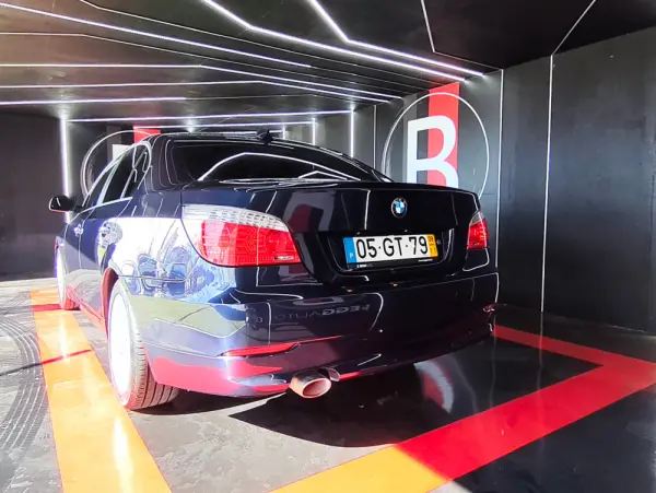 BMW 520 d Executive 12