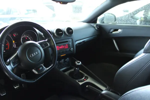Audi TT Coupé 2.0 TDi quattro S-line 34