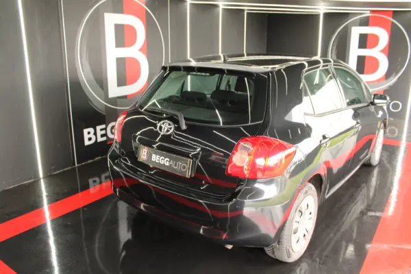 Toyota Auris 1.4 D-4D Sol 12