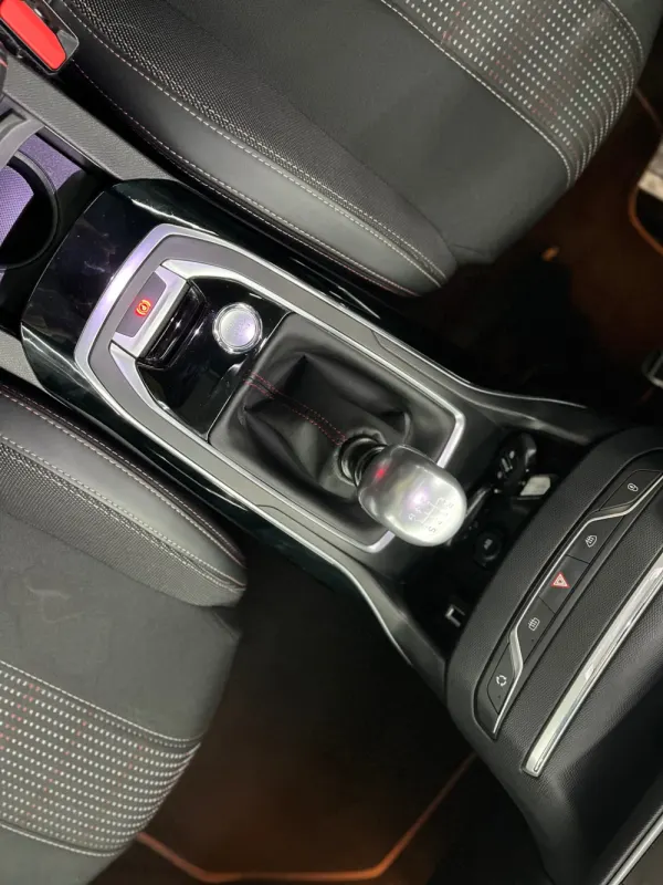 Peugeot 308 1.2 PureTech GT Line 19