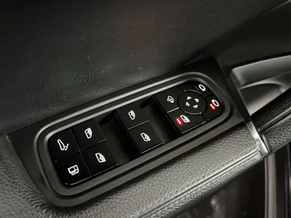 Porsche Cayenne Coupé E-Hybrid 52