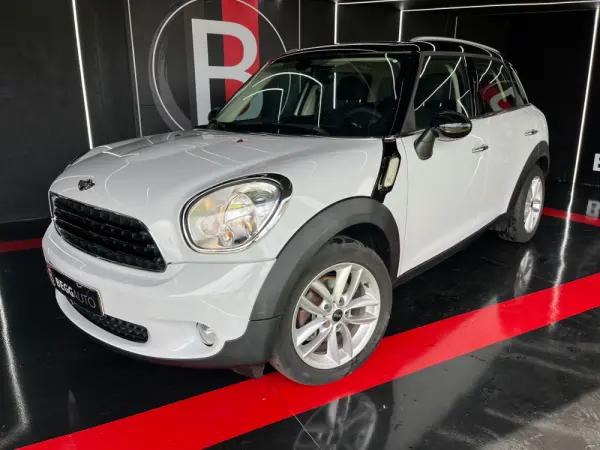 MINI Countryman Cooper D 4