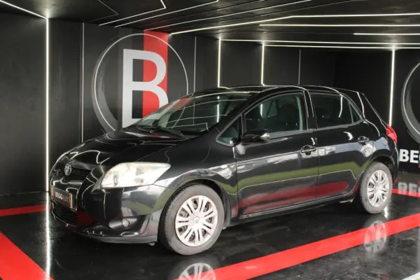 Toyota Auris 1.4 D-4D Sol 21