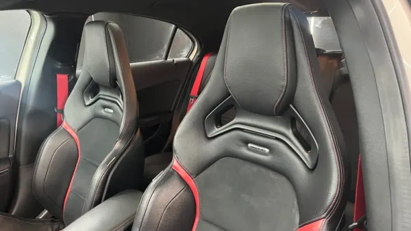 Mercedes-Benz A 45 AMG 4-Matic 23