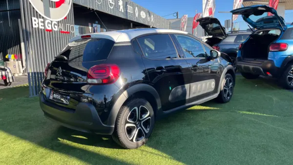 Citroën C3 1.2 PureTech Shine 9