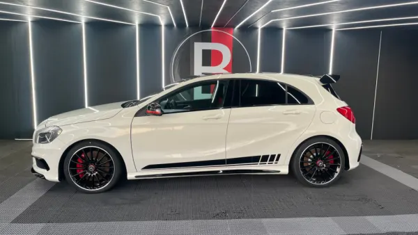 Mercedes-Benz A 45 AMG 4-Matic 3