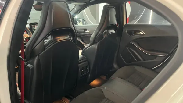 Mercedes-Benz A 45 AMG 4-Matic 19