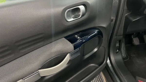 Citroën C4 Cactus 1.6 BlueHDi Feel 17