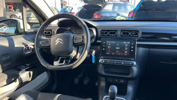 Citroën C3 1.2 PureTech Shine 19