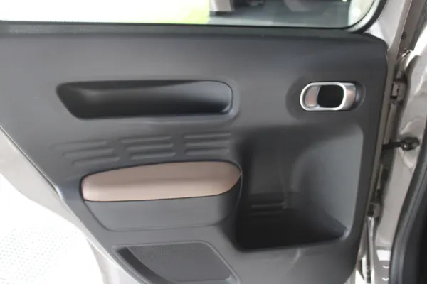 Citroën C4 Cactus 1.6 BlueHDi Feel ETG6 26