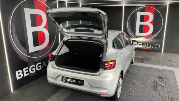 Renault Clio 1.5 Blue dCi Intens 10