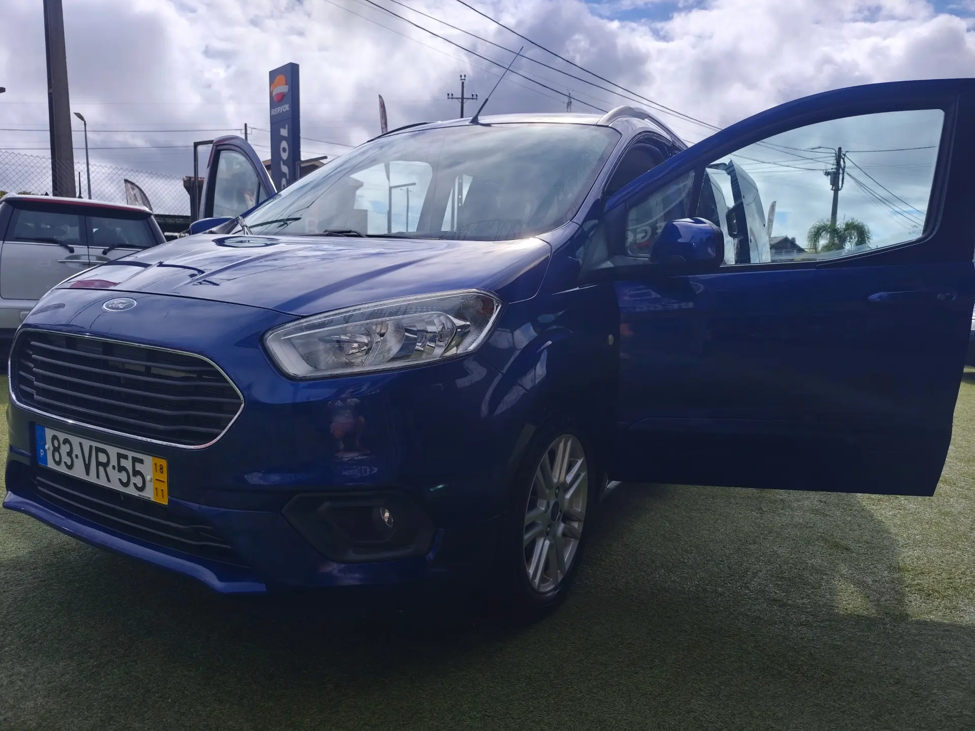 Ford Tourneo Courier 1.0 EcoBoost Titanium 2