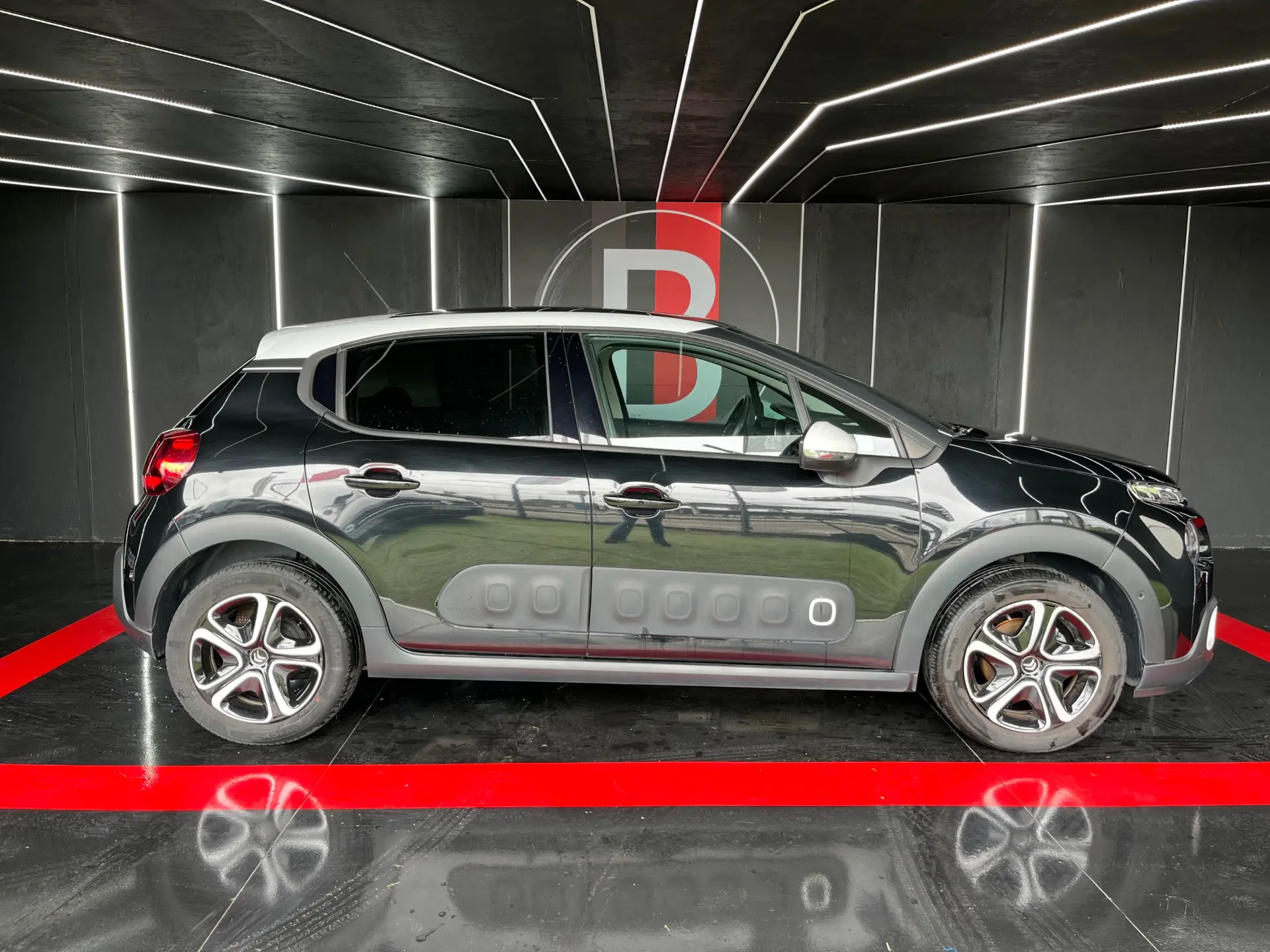 Citroen C3 1.2 PureTech Shine 13