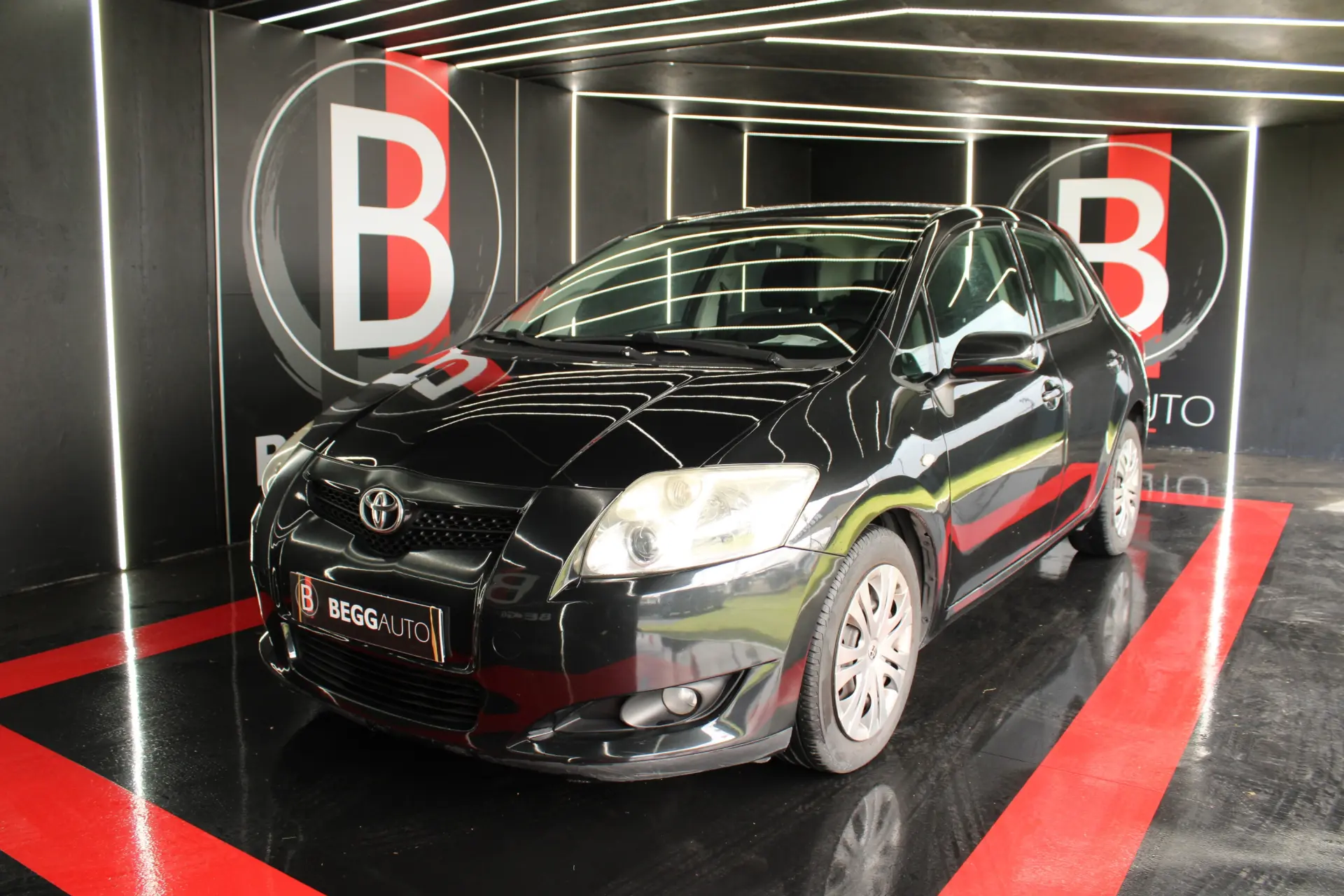 Toyota Auris 1.4 D-4D Sol 19