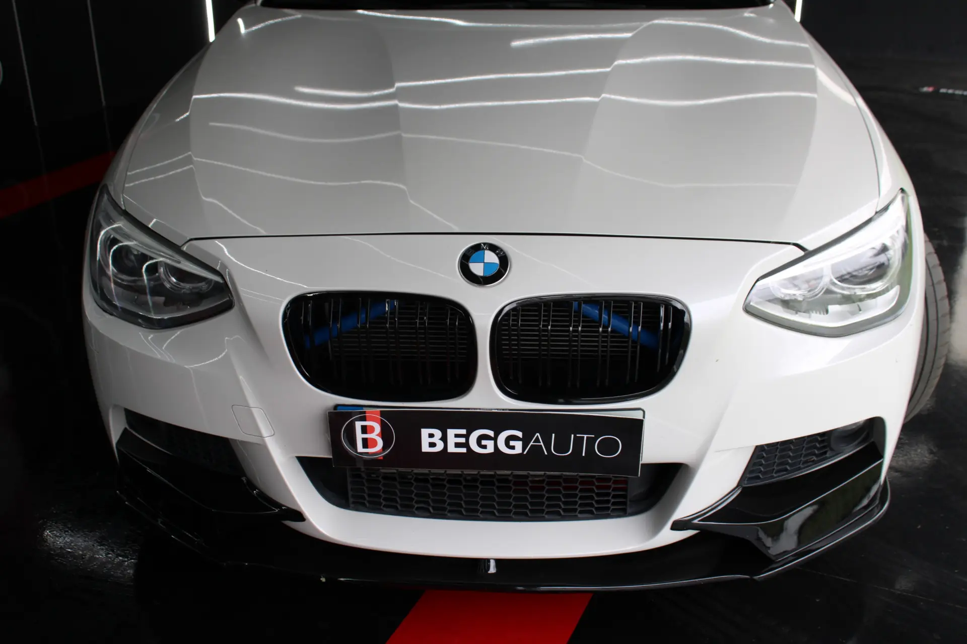 BMW 114 d Pack M 8