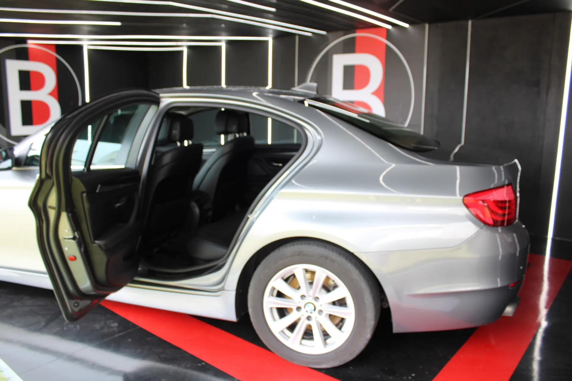BMW 520 17