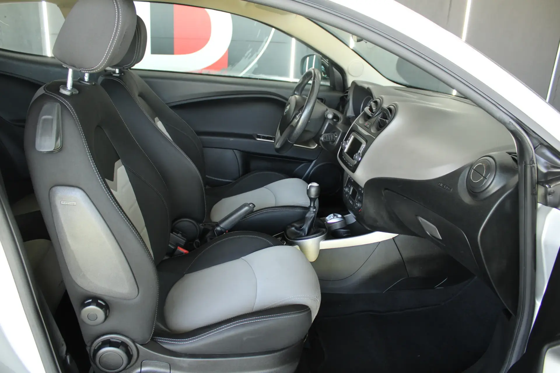 Alfa Romeo MiTo 1.3 JTDM Distinctive 18