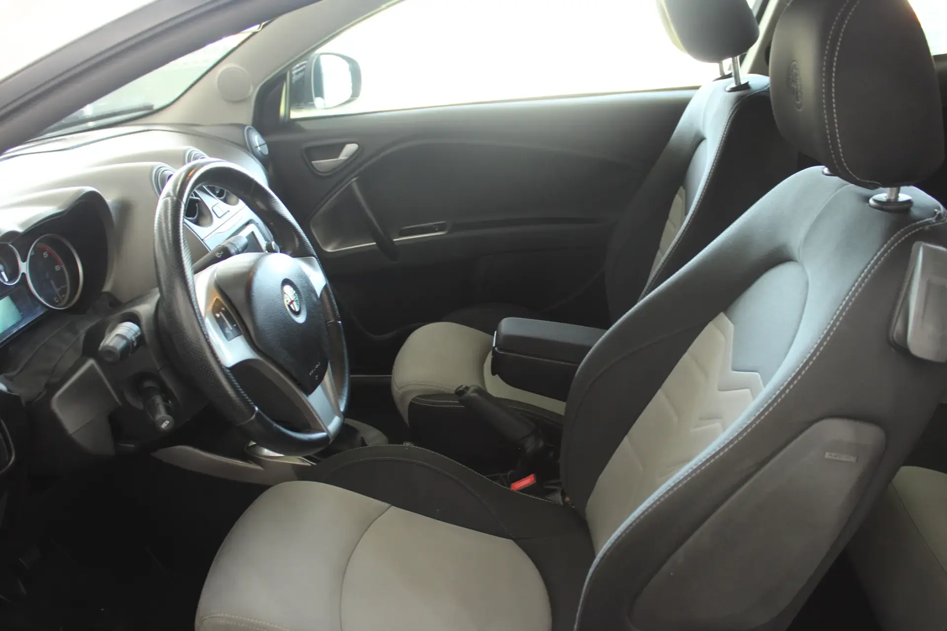 Alfa Romeo MiTo 1.3 JTDM Distinctive 27