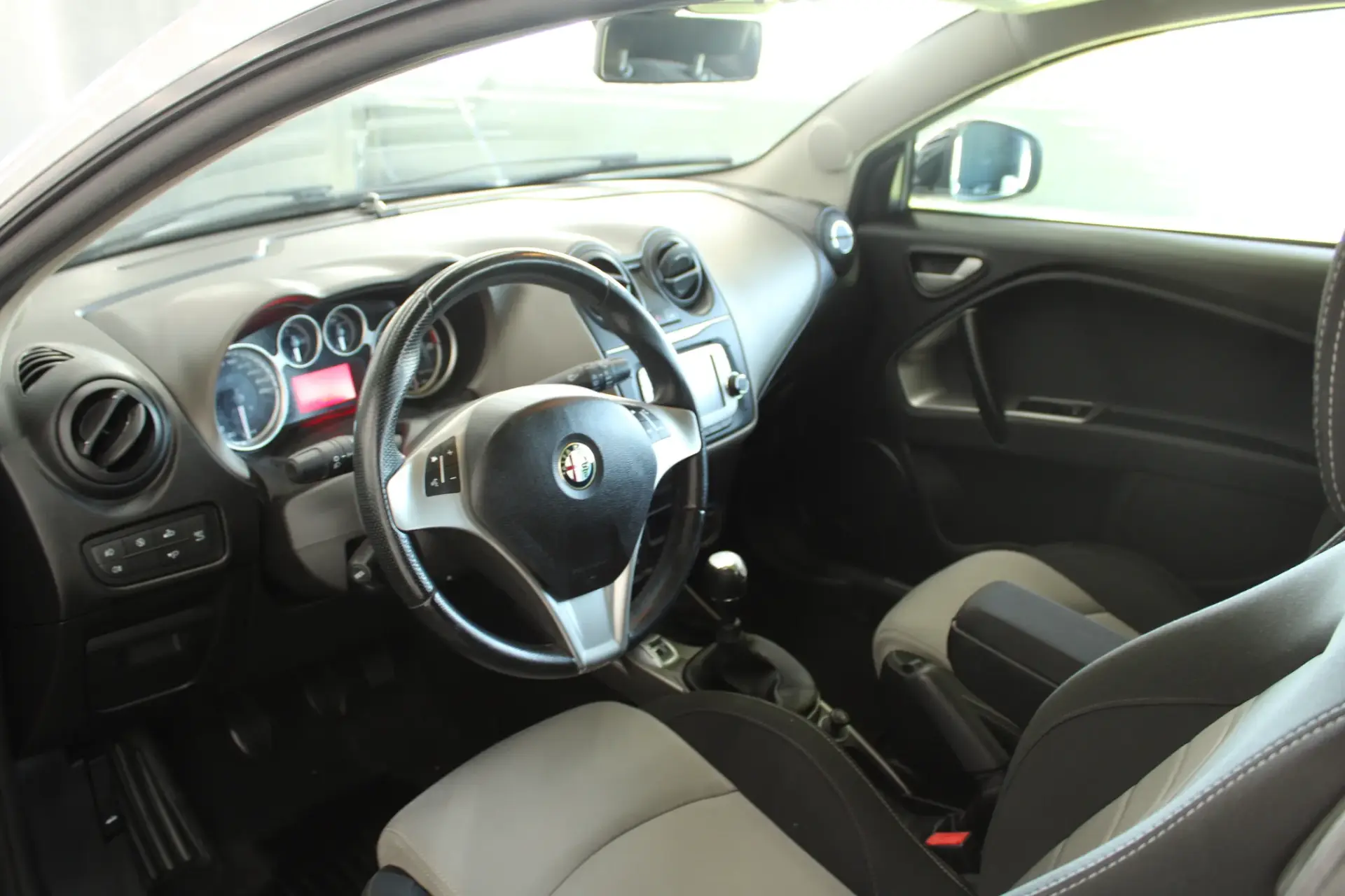 Alfa Romeo MiTo 1.3 JTDM Distinctive 32