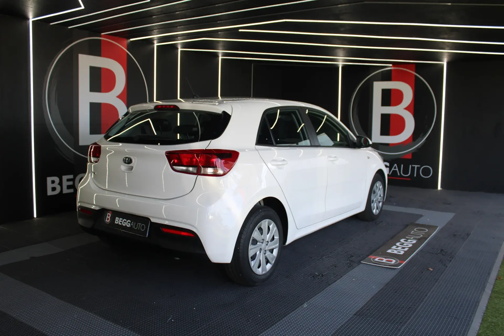 Kia Rio 1.2 CVVT Easy 7