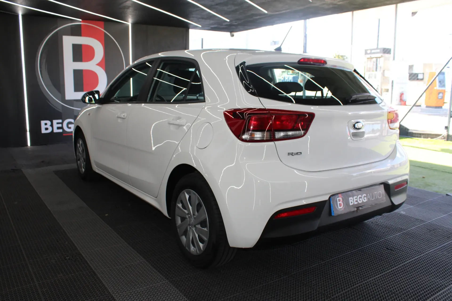 Kia Rio 1.2 CVVT Easy 10