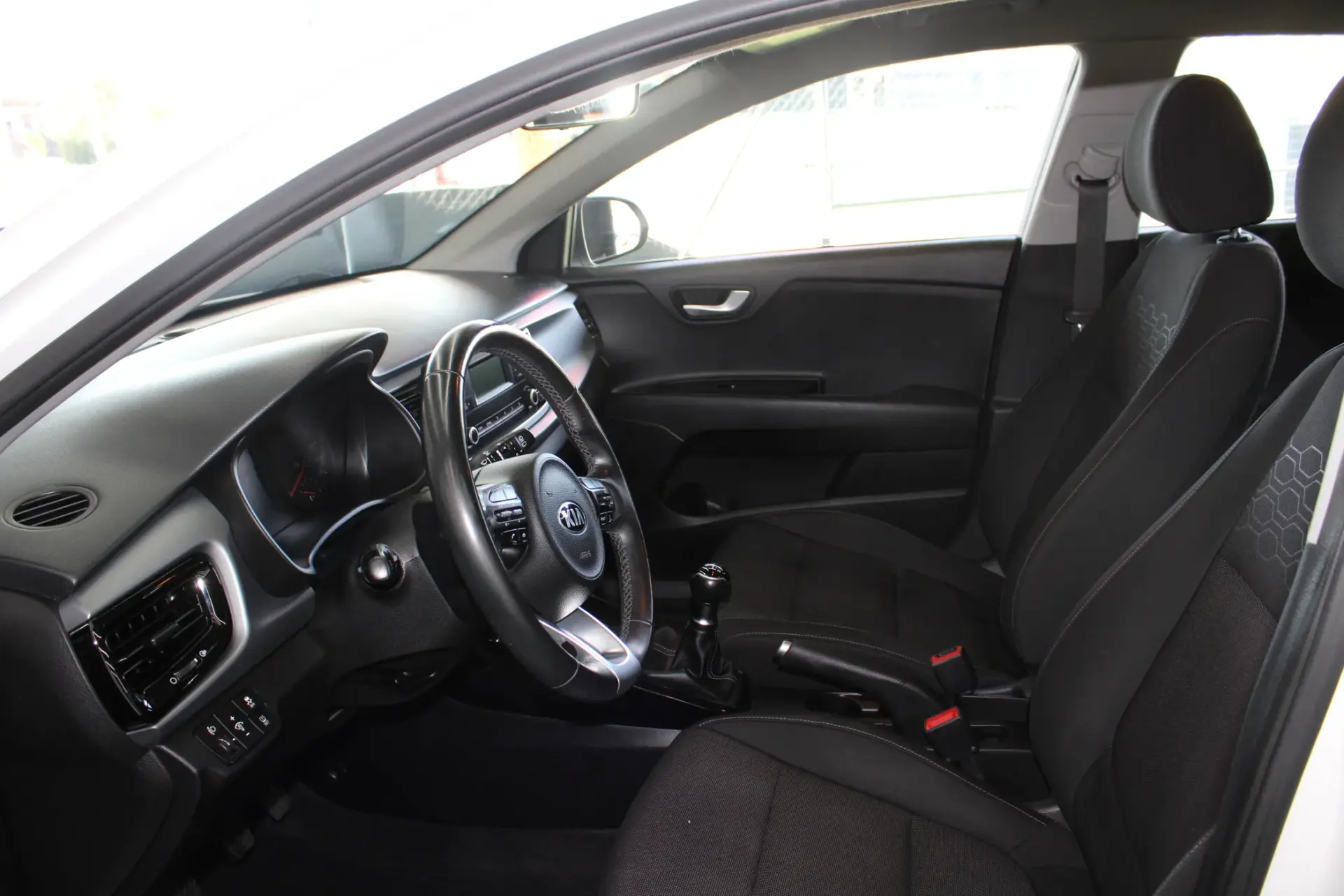 Kia Rio 1.2 CVVT Easy 16